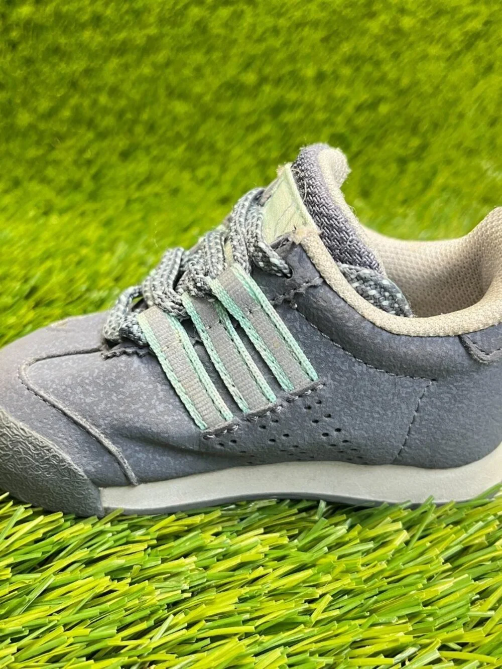 Adidas Samoa Toddler Size 4K Gray White‎ Athletic Walking Leather Shoes Sneakers
